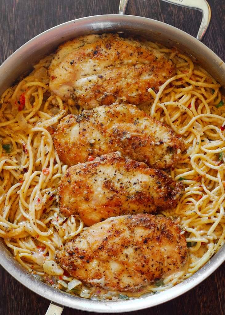 Italian Chicken Pasta in Creamy White Wine Parmesan Cheese&nbsp;Sauce