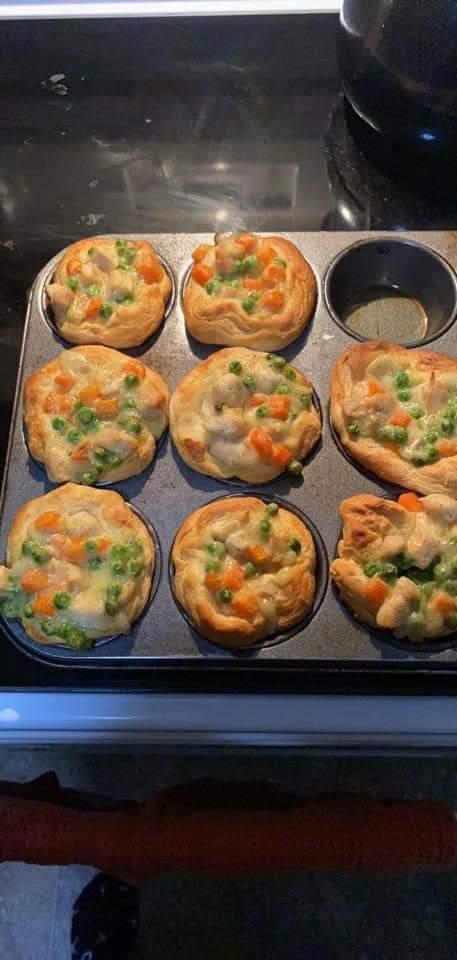 Easy mini chicken pot&nbsp;pies